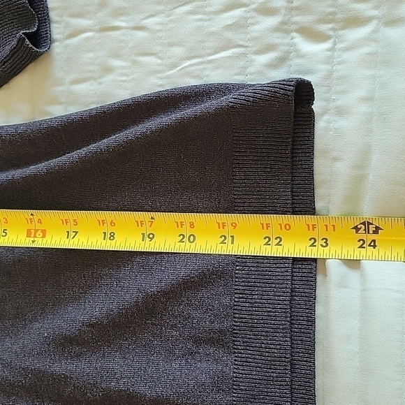 Nwt NEW YORK & COMPANY GREY TWIST FRONT 3/4 SLEEVE SILK TOP SMALL - Picture 13 of 13